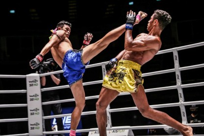 Bạn nên tập Boxing hay Muay Thái?